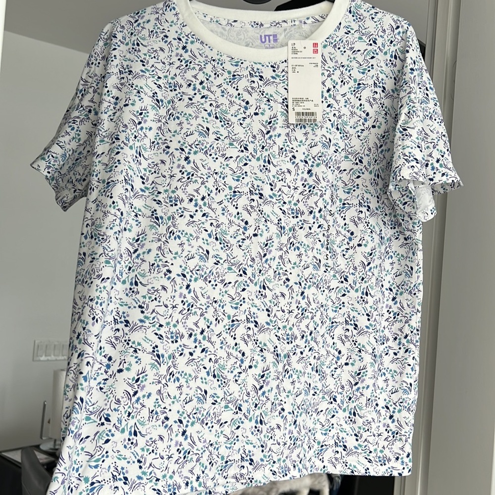 Uniqlo x Anna Sui Floral Tee S